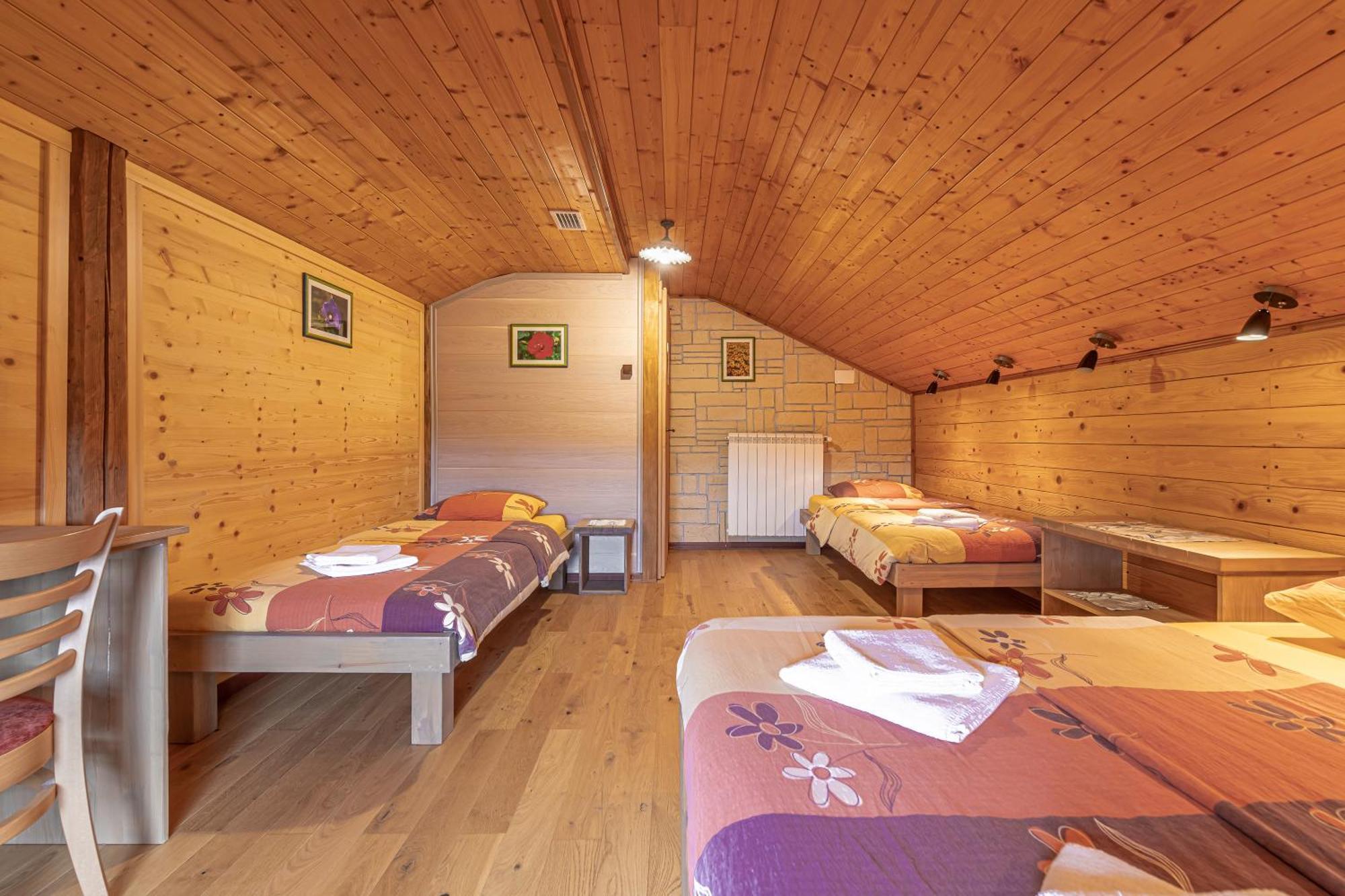 House Na Meji With Sauna - Happy Rentals พิฟกา ภายนอก รูปภาพ